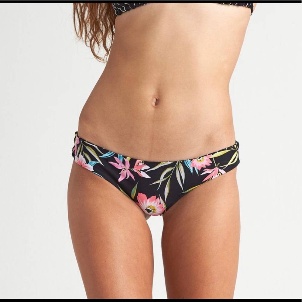 🔥Billabong  tri reversible bikini.🔥